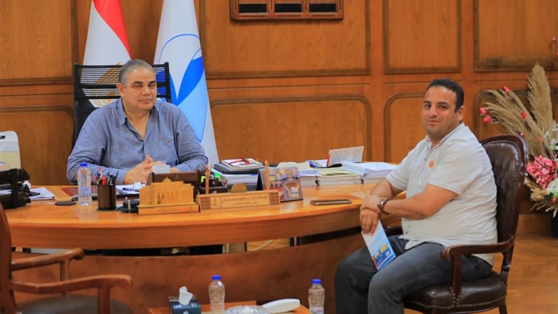   رئيس الجامعة لـبلدنا