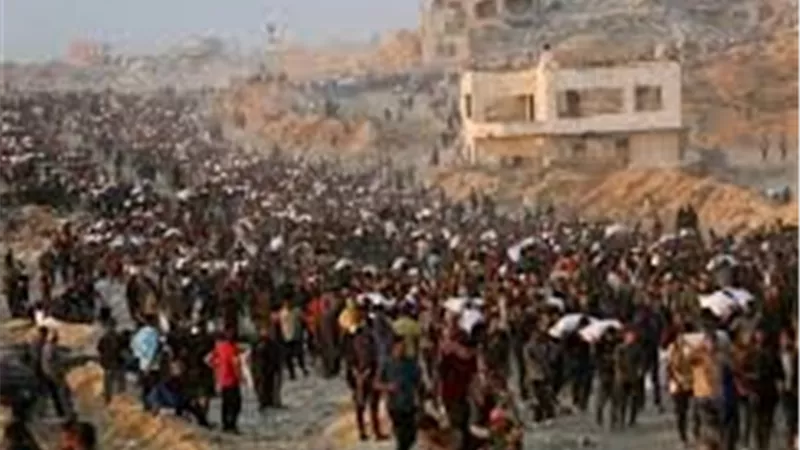 مجزرة طوابير الجوع في غزة.. 21 شهيدًا بينهم 16 من طالبي المساعدات