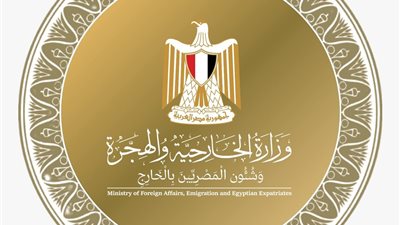نائب وزير الخارجية يدلي بصوته في انتخابات مجلس الشيوخ بمدرسة قصر الدبارة