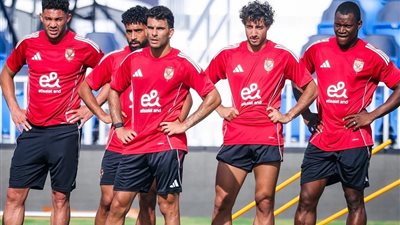 بتحركات سريعة.. الأهلي يسابق الزمن لتجديد التعاقد مع نجمي الفريق