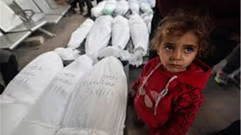 استمرار الانتهاكات في غزة.. 12 شهيدًا بقصف إسرائيلي جديد على القطاع