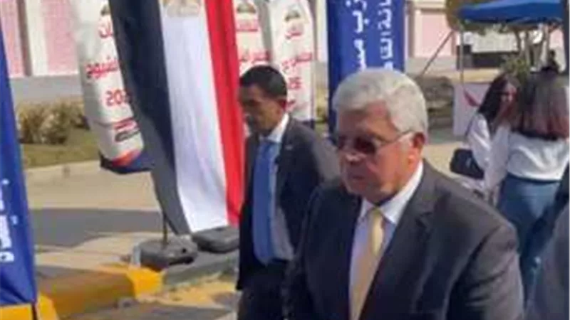 وزير التعليم العالي يدلي بصوته في انتخابات الشيوخ ويدعو الطلاب للمشاركة في الواجب الوطني