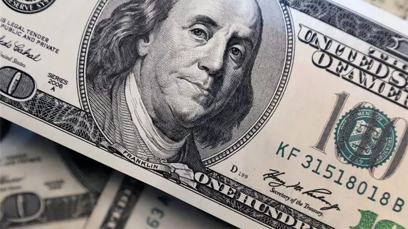 سعر الدولار الأمريكي أمام الجنيه المصري اليوم الاثنين 4-8-2025.. الأخضر بكام؟