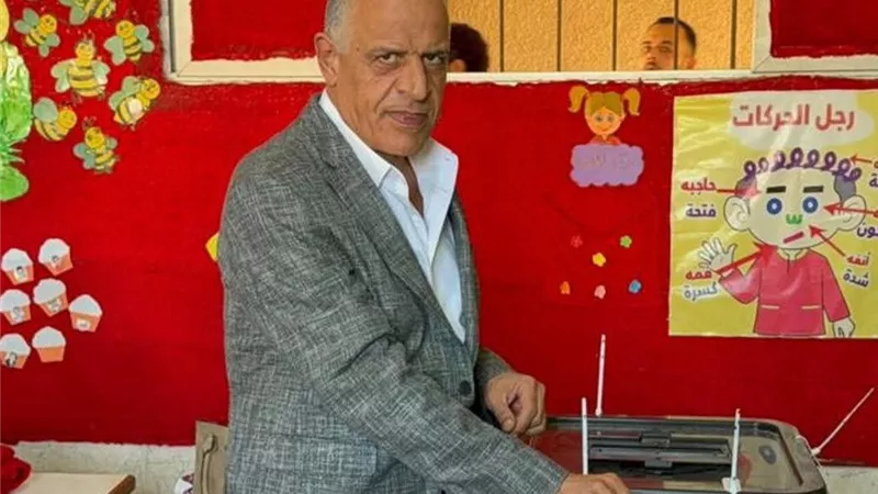 أمين «الجبهة الوطنية» بكفر الشيخ يدلي بصوته في انتخابات مجلس الشيوخ