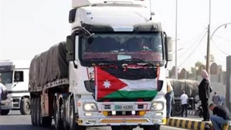 تجوييع الفلسطينيين.. مستوطنون يهاجمون قافلة مساعدات إنسانية أردنية لغزة للمرة الثانية