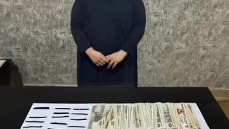 نشر الفجور وتجارة المخدرات.. القبض على البلوجر موكا موكا