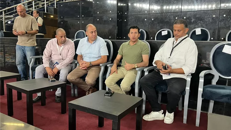 وزير الرياضة يتفقد صالة ستاد القاهرة خلال استضافة بطولة العالم لناشئي اليد