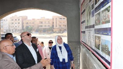 محافظ بني سويف يتفقد مشروع المدرسة الدولية الحكومية للغات بشرق النيل
