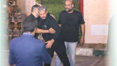 أشرف ذكي الأبرز.. الوسط الفني يودع سيد صادق في أجواء من الحزن