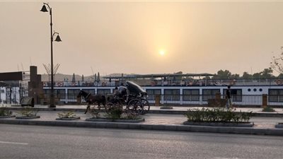 درجة الحرارة تصل إلى 49.. هيئة الأرصاد الجوية تحذر من الموجة الحارة غدًا