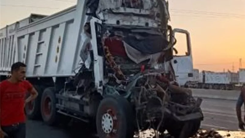 عاجل.. إصابة سائق في حادث تصادم سيارتين نقل بطريق شبين الكوم قويسنا بالمنوفية
