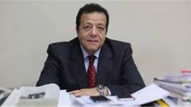 نائب رئيس جمعية المستثمرين يكشف أسباب قفزة الإشغالات السياحية بالصيف