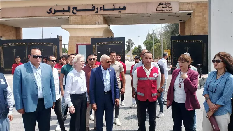 وفد الحكماء يتفقد معبر رفح البري في حضور محافظ شمال سيناء