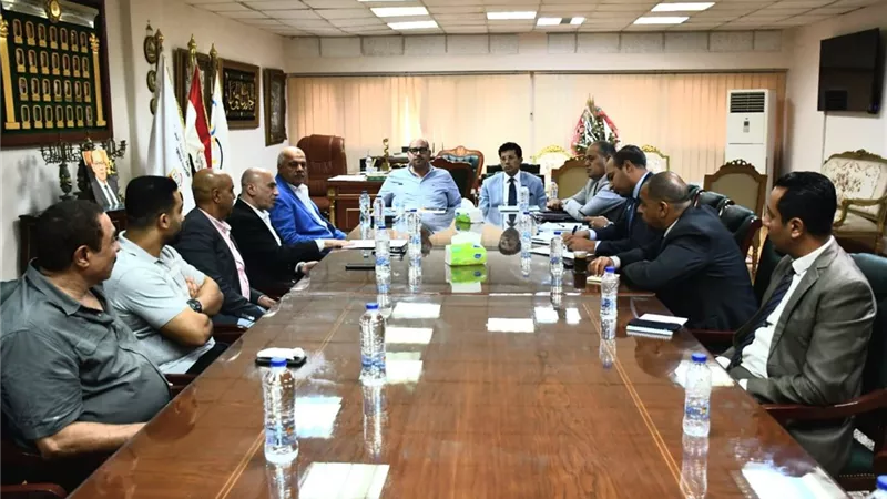 وزير الرياضة ورئيس اللجنة الأولمبية يجتمعان باتحادي رفع الأثقال والمصارعة.. تفاصيل
