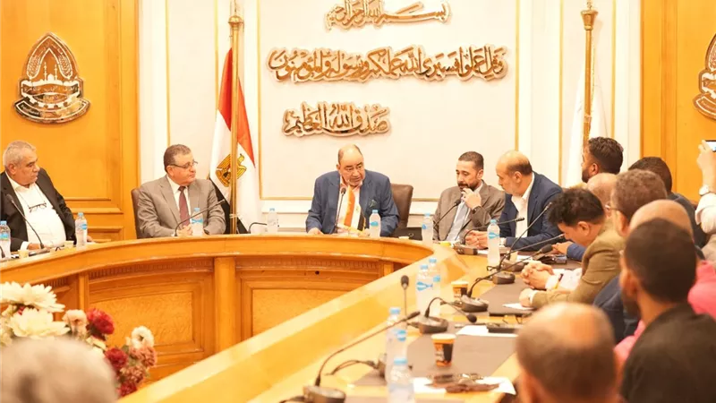 انفراجة في أزمة ديون شركات المستلزمات الطبية لدى هيئة الشراء الموحد