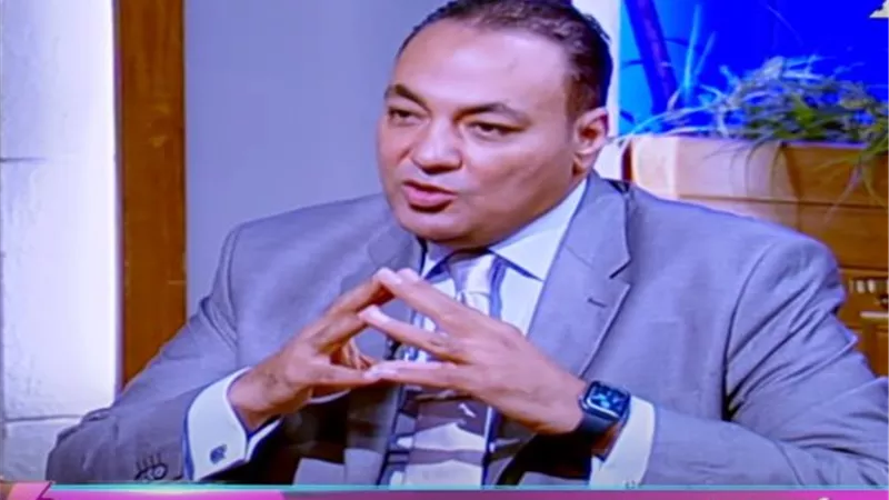 عادل عقل يطالب بغلق التيك توك في مصر .. فيديو