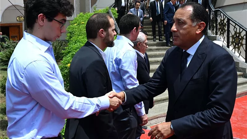 3 رؤساء وزراء يودعون الدكتور على المصيلحى لمثواه الأخير
