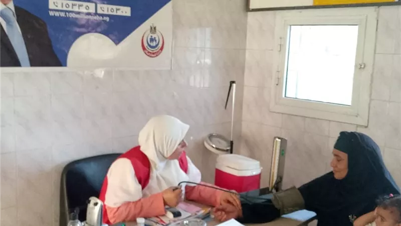 49.3 مليون خدمة مجانية ضمن حملة «100 يوم صحة» خلال 32 يومًا