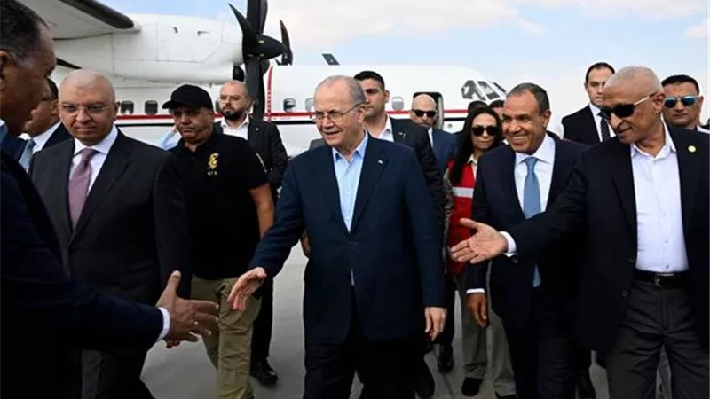 وصول رئيس الوزراء الفلسطيني ووزير الخارجية على رأس وفد رفيع المستوى لمدينة العريش