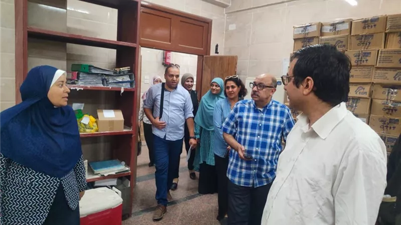 وكيل صحة أسيوط يتفقد مخازن الأدوية وإدارة الصيدلة بزيارة مفاجئة
