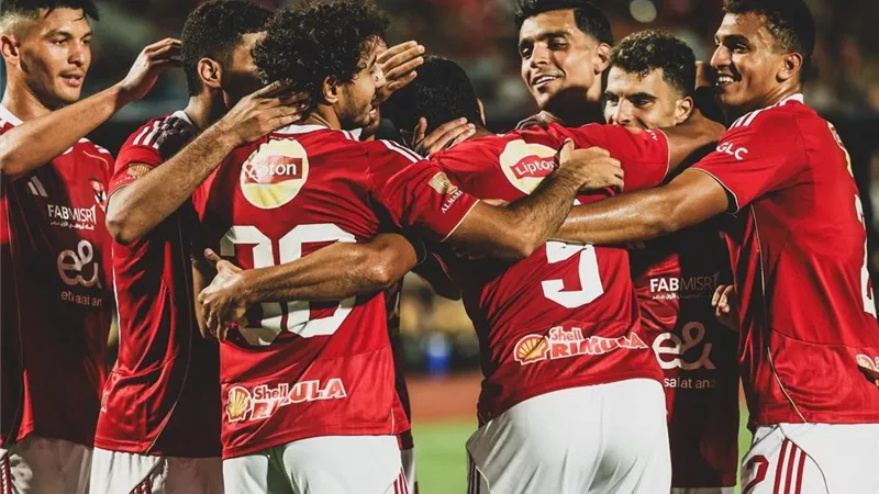 الأهلي يُعلن إصابة ثنائي الفريق وغيابهما عن التدريبات.. تفاصيل