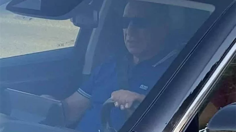 بحضور أحمد شوبير والخطيب.. تعرف على أبرز حضور جنازة والد محمد الشناوي