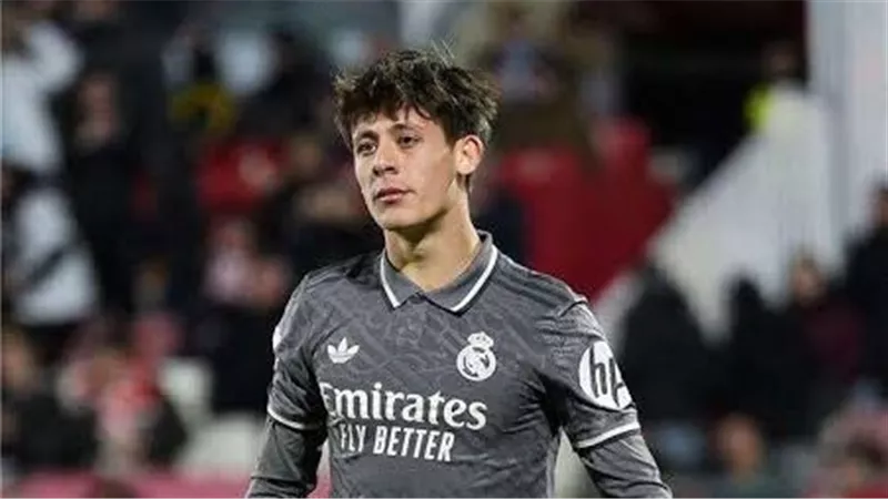 ريال مدريد.. يجهز بديلا لتوني كروس ولوكا مودريتش 