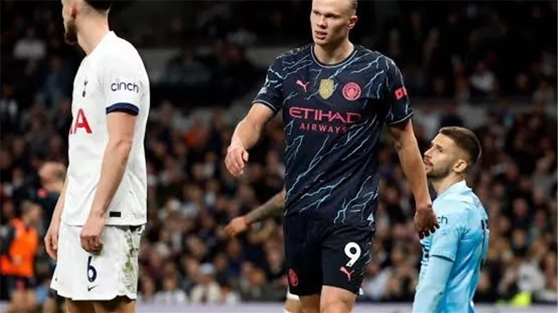 في الدوري الإنجليزي..  تعرف علي موعد مباراة مانشستر سيتي وتوتنهام هوتسبير