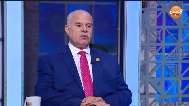 مسؤول سابق بالداخلية يوضح العقوبة المتوقعة لمصور السيدات بالحمام
