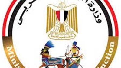 جولة مفاجئة لوزير الإنتاج الحربي في مصانع حلوان لمتابعة سير العملية الإنتاجية