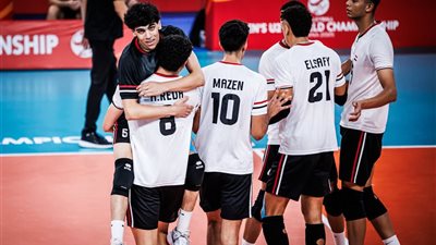 بعد مباراة ماراثونية.. منتخب شباب الطائرة يهزم الصين ويحصد وصف المجموعة الأولى ببطولة العالم