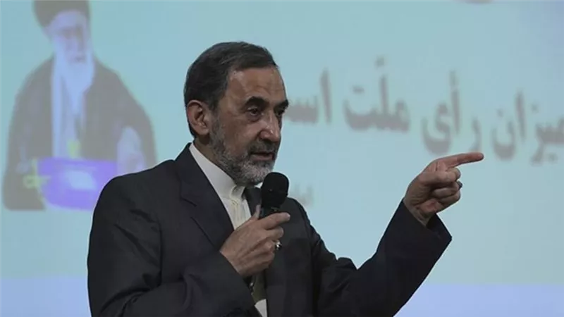 «مستشهدا بآية قرآنية».. مستشار خامنئي: هذه المنطقة تمثل الحصن الأمني لإيران
