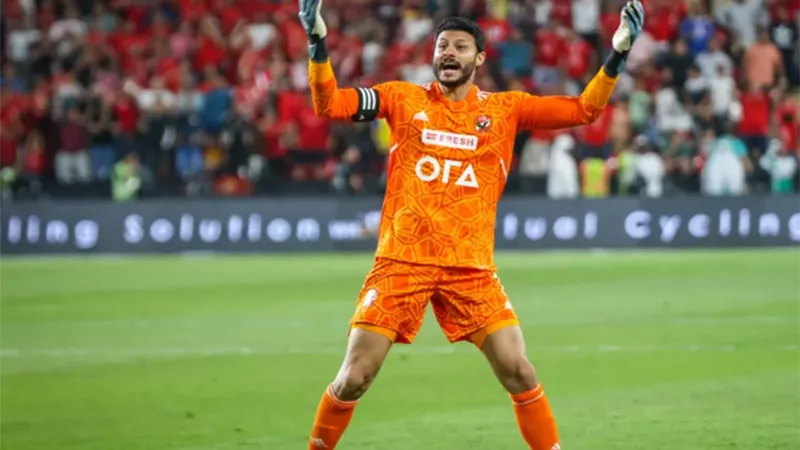 رغم وفاة والده.. قائد الأهلي يرفض الراحة ويتمسك بالتدريب و ريبيرو يدعمه نفسيًا