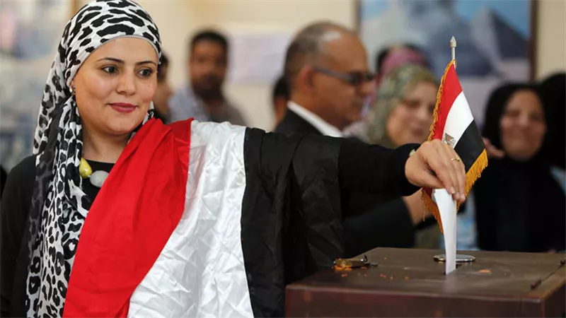 في الجولة الثانية لماراثون «الشيوخ».. اللجان الانتخابية بالخارج تستقبل الناخبين المصريين