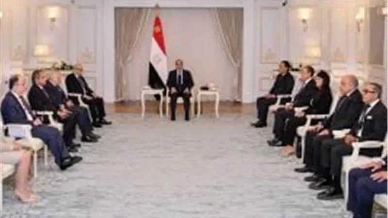 الرئيس السيسي يشدد على دعم مصر لسيادة لبنان ووحدة أراضيه