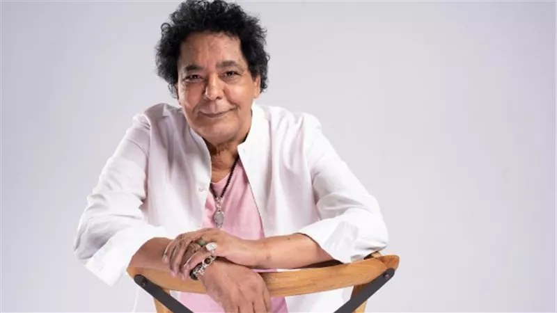 محمد منير يجدد عهده مع الجمهور بألبوم جديد مع 