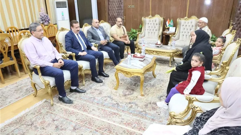 محافظ المنوفية يلتقي أسرة طفل يحتاج إلى زرع نخاع ويجري اتصالًا بمساعد وزير الصحة للتنسيق لنقله إلى معهد ناصر