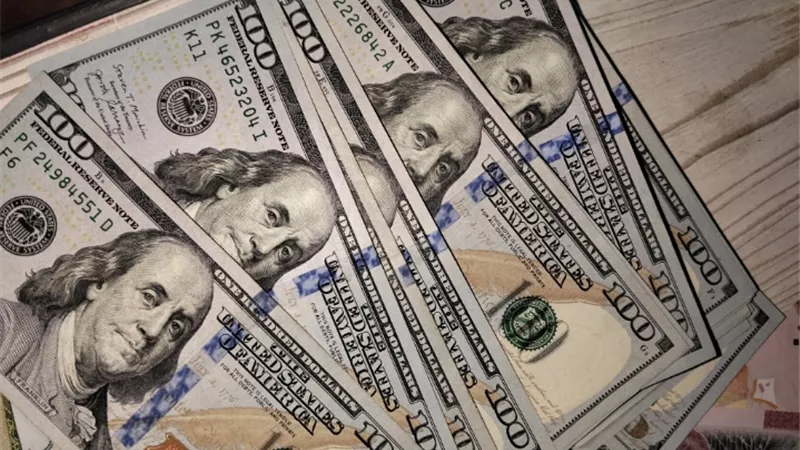 استقرار سعر الدولار.. تعرف على أسعار الصرف في مختلف  البنوك