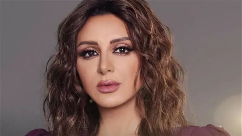 أول تعليق من أنغام بعد عودتها إلى القاهرة على رحلة علاجها.. ماذا قالت؟