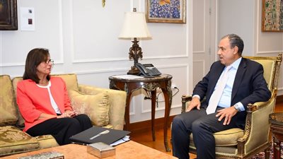 تعزيز التعاون بين الخارجية والأكاديمية الوطنية لتأهيل القيادات وتنمية الكوادر الدبلوماسية