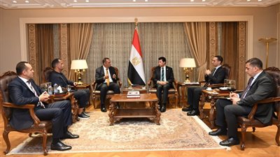 وزير الرياضة يبحث مع التربية والتعليم وشركة ستادات آخر الاستعدادات لإطلاق دوري مدارس مصر