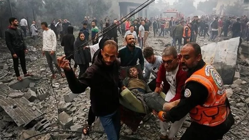 الاحتلال الإسرائيلي يقتل 50 فلسطينيا.. ووفاة 10 آخرين من الجوع