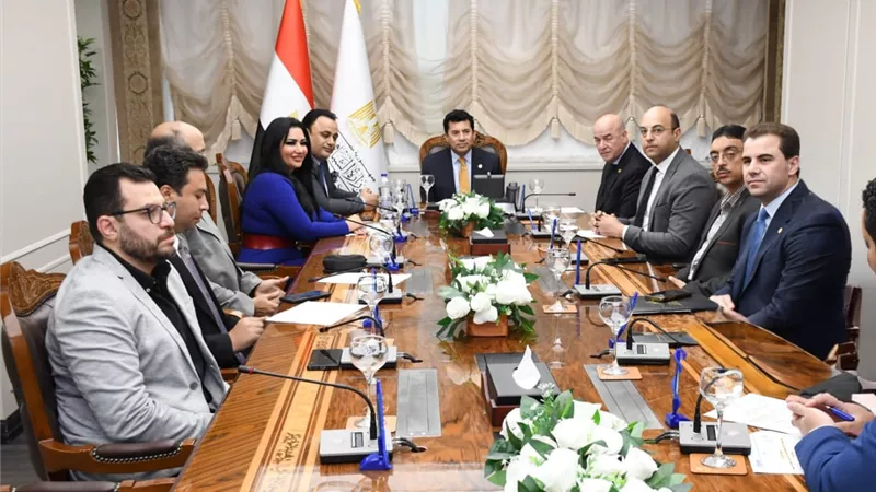 وزير الرياضة يشهد توقيع بروتوكول تعاون لتعزيز العمل التطوعي في الفعاليات