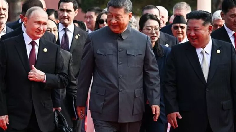 ترامب يتهم روسيا والصين وكوريا الشمالية بالتآمر ضد أمريكا.. والكرملين يرد ساخرا