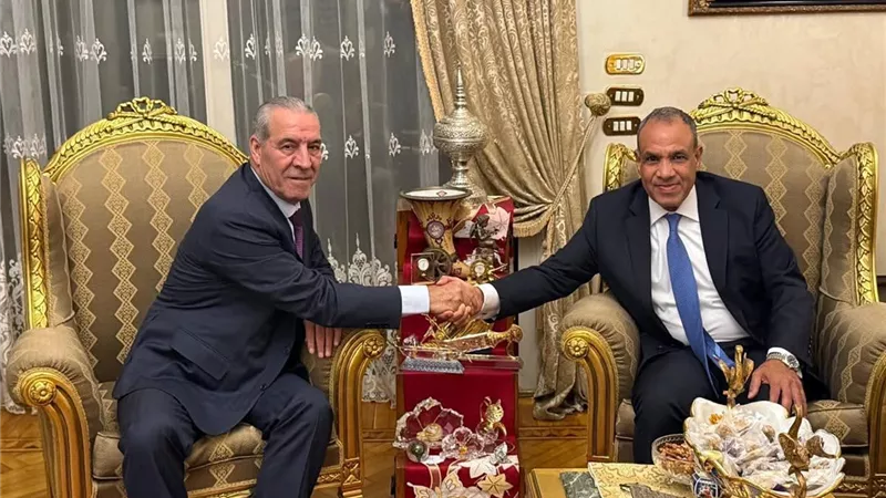 وزير الخارجية يستقبل نائب رئيس دولة فلسطين.. ويؤكد رفض سياسة التجويع والتهجير 