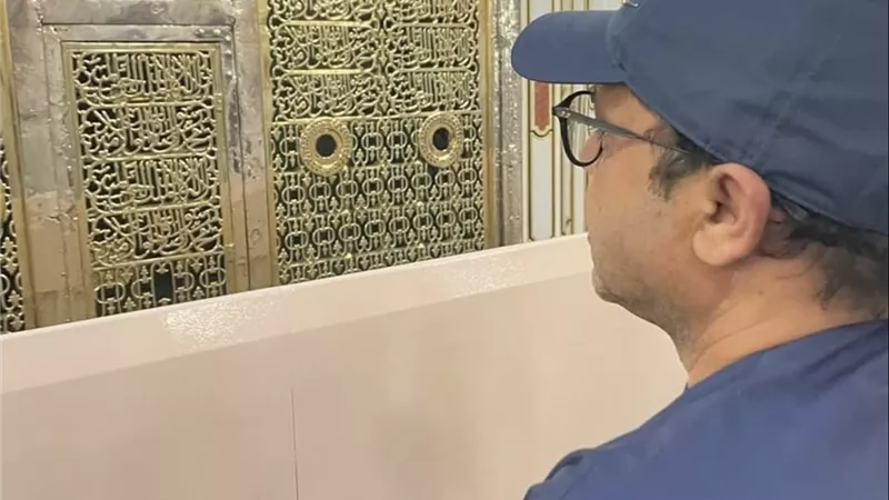 محمد هنيدي يهنئ الأمة الإسلامية بالمولد النبوي الشريف