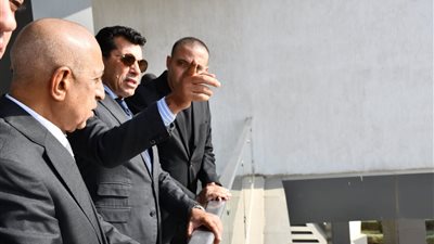 وزير الرياضة يصطحب رئيس الأكاديمية العربية في جولة بنادي «النادي»