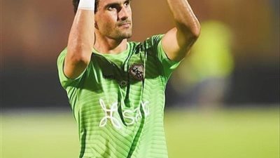 بعد تعافيه من إصابة الركبة.. محمد عواد جاهز لمباراة الزمالك والمصري