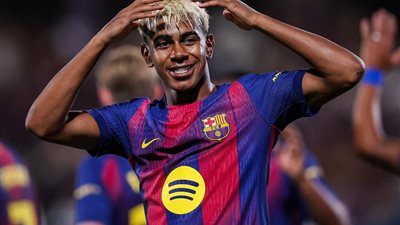 لامين يامال يتحدث عن طموحاته مع برشلونة وتطلعاته في مونديال 2026