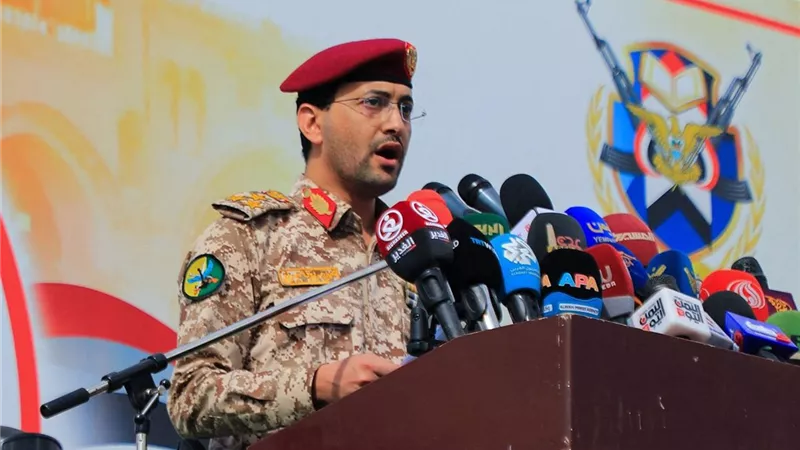 الحوثي يعلن قصف إسرائيل بـ 8 طائرات مسيرة.. وفشل الدفاعات في اعتراضها
